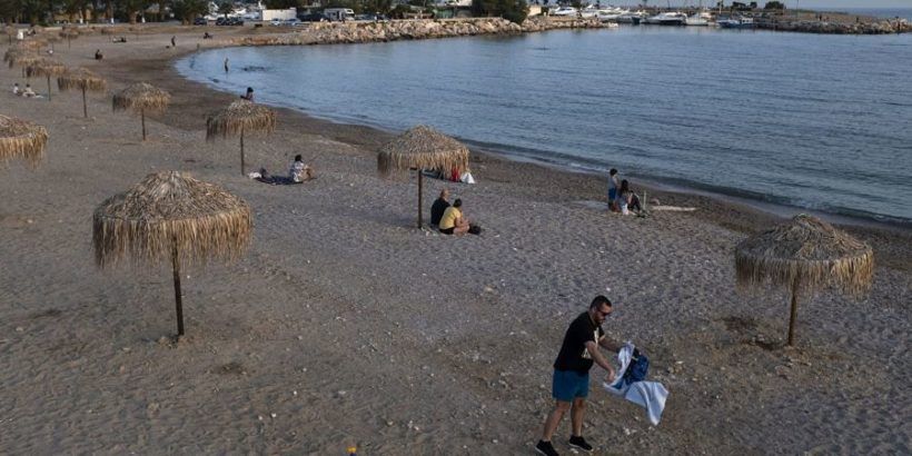 greek-beach-at-evening